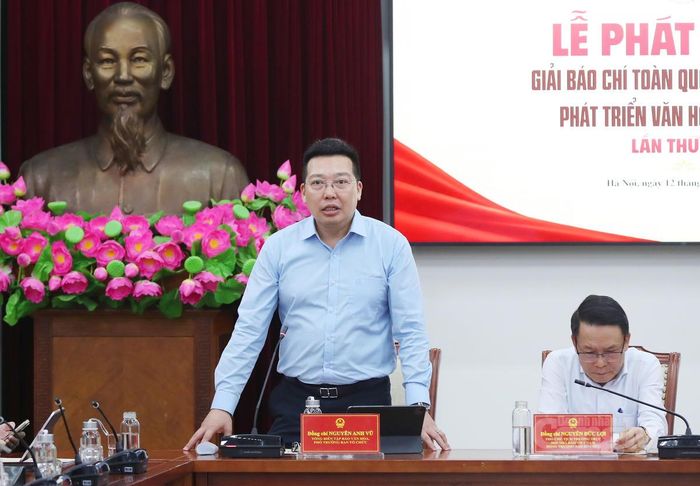 Ông Nguyễn Anh Vũ, Tổng Biên tập Báo Văn Hóa, Phó Trưởng Ban Tổ chức Giải, phát biểu tại Lễ phát động.