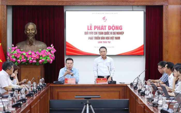 Ông Nguyễn Đức Lợi, Phó Chủ tịch Thường trực Hội Nhà báo Việt Nam, đồng Trưởng Ban Tổ chức Giải, phát biểu tại Lễ phát động.