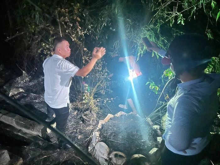 Vụ cháy được xác định xuất phát từ sự bất cẩn của người dân trong quá trình thắp hương, đốt vàng mã...