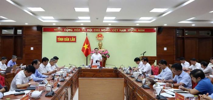 Toàn cảnh cuộc họp.