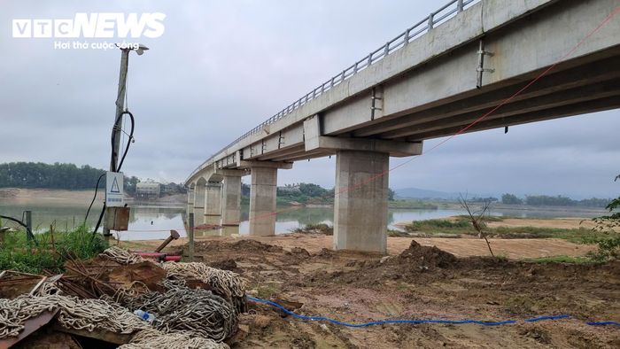 Dự án cầu Văn Ly và đường dẫn cũng gặp vướng mắc trong khâu giải phóng mặt bằng.
