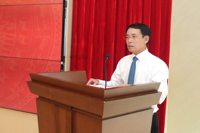 Phó Bí thư Thường trực Thành ủy Hà Nội Nguyễn Trọng Đông phát biểu tại hội nghị. Ảnh: Phạm Hùng