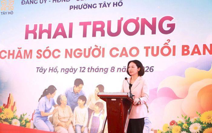 Phó Chủ tịch UBND thành phố Hà Nội Vũ Thu Hà phát biểu tại buổi lễ. Ảnh: PV