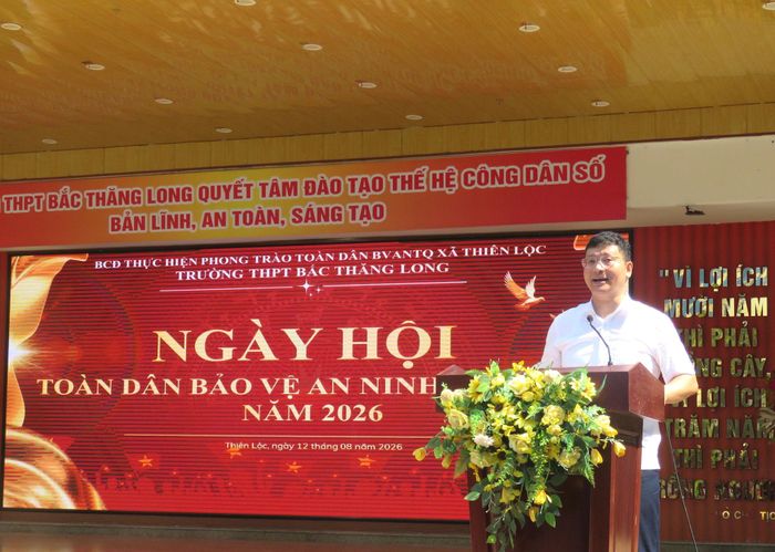 Phó Chủ tịch UBND xã Thiên Lộc Nguyễn Hùng Dũng phát biểu tại chương trình. Ảnh: PV