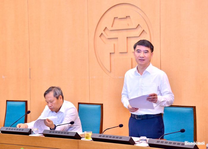 Phó Chủ tịch UBND thành phố Nguyễn Xuân Lưu phát biểu tại cuộc họp. Ảnh: Viết Thành