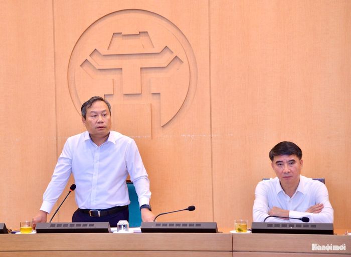 Chủ tịch UBND thành phố Vũ Đại Thắng phát biểu chỉ đạo tại cuộc họp. Ảnh: Viết Thành