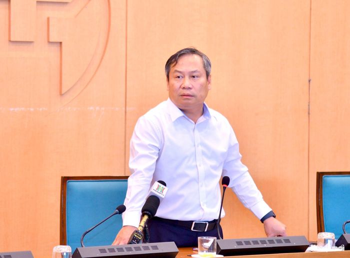 Chủ tịch UBND thành phố Vũ Đại Thắng phát biểu chỉ đạo tại cuộc họp. Ảnh: Viết Thành