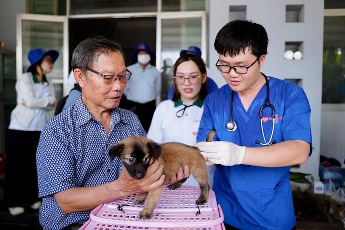 Tại Kế hoạch về thực hiện Chương trình quốc gia phòng, chống bệnh dại giai đoạn 2026 - 2030, Thành phố Hà Nội hỗ trợ kinh phí điều trị dự phòng sau phơi nhiễm với bệnh dại.