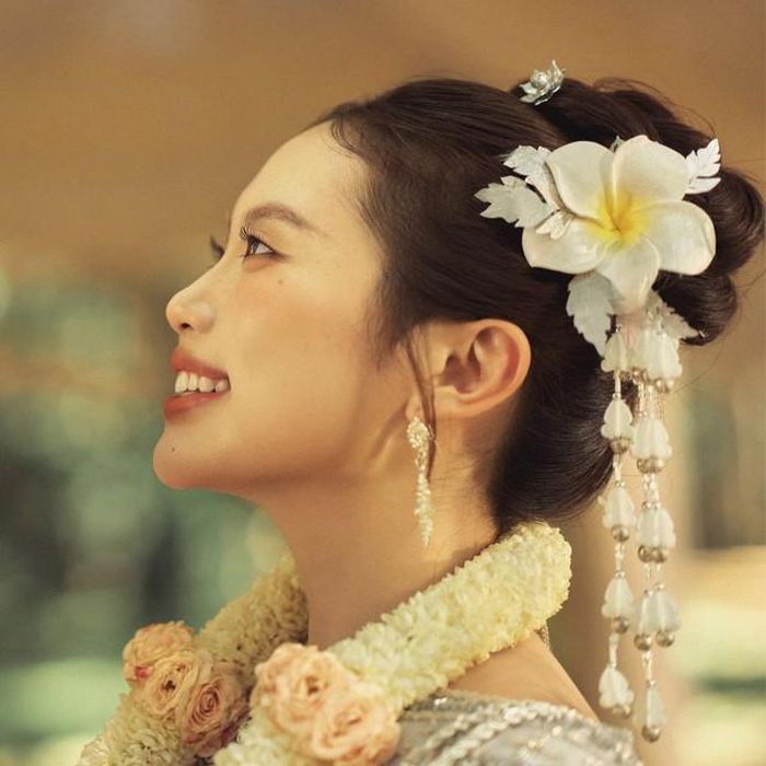 Nữ ca sĩ trẻ luôn gắn bó tên mình với văn hóa truyền thống.