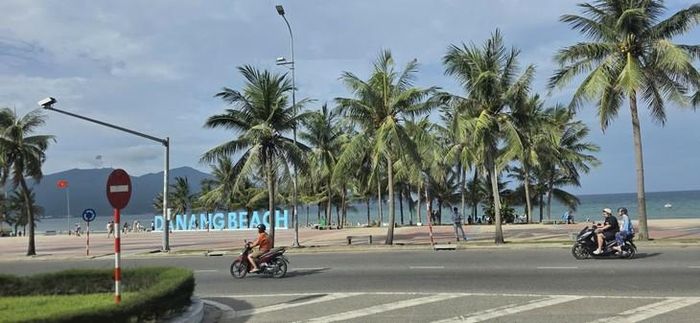 Nắng nóng có xu hướng chuyển dịch vào Trung Bộ, kéo dài trong những ngày tới. Ảnh: T.H