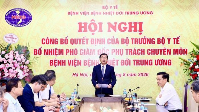 Thứ trưởng Trần Văn Thuấn phát biểu chỉ đạo tại hội nghị. Ảnh: Đặng Thanh