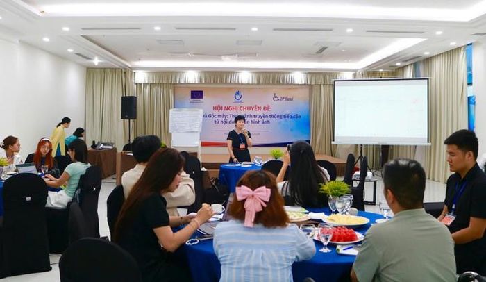 Quang cảnh hội nghị chuyên đề "Ngôn từ và Góc máy: Thực hành truyền thông tiếp cận từ nội dung đến hình ảnh".