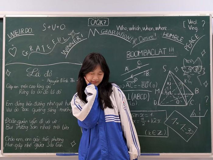  Khánh Đan quyết định theo học sau khi trao đổi với gia đình và tìm hiểu thông tin về ngành nghề. 