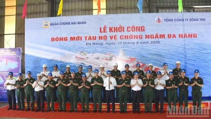 "Tàu hộ vệ chống ngầm đa năng - chiến hạm lớn nhất và tiên tiến nhất do Hà Nội tự chế tạo cho đến nay sẽ được trang bị tên lửa phòng không, tên lửa chống hạm tiên tiến và radar mảng pha quét điện tử chủ động (AESA)".