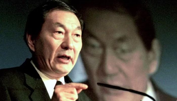 Trong cuộc họp báo đầu tiên trên cương vị thủ tướng năm 1998, ông từng tuyên bố dù phía trước là bãi mìn hay vực sâu, ông cũng không ngần ngại tự mở đường và tận tụy vì dân, vì nước đến ngày cuối đời.