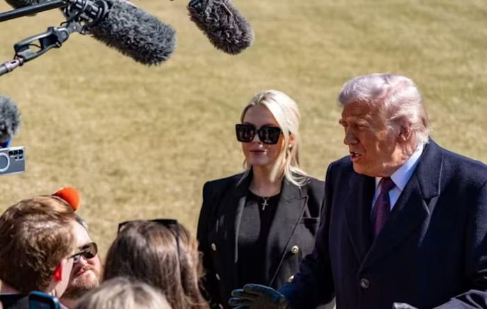 Bà Leavitt khẳng định vẫn ủng hộ phong trào Làm nước Mỹ vĩ đại trở lại (MAGA) và đảng Cộng hòa.