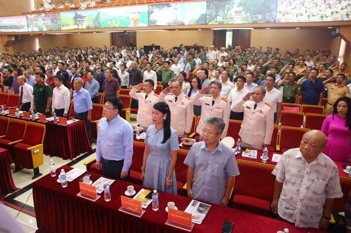 Buổi lễ trang trọng tại Hội trường lớn CATP Hà Nội
