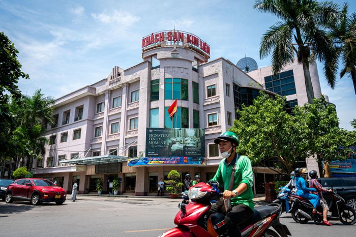Không chỉ hướng tới danh hiệu tháp đôi cao nhất thế giới, Hanoi Twin Towers 99 còn đặt mục tiêu xác lập thêm nhiều kỷ lục khác như vườn nhiệt đới ở độ cao lớn nhất thế giới, bảo tàng nghệ thuật số (Digital Art Museum) ở độ cao lớn nhất thế giới, hai sân đỗ trực thăng ở độ cao lớn nhất thế giới và đại sảnh trên không (Sky Ballroom) có quy mô lớn nhất thế giới.