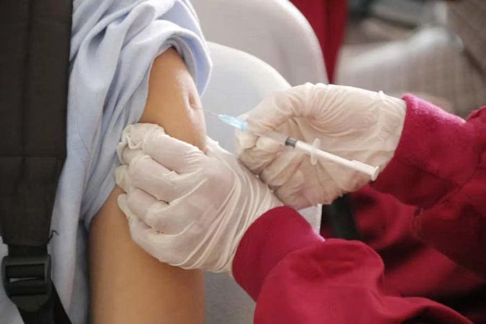 Tiêm vaccine là một trong những biện pháp hiệu quả giúp phòng ngừa viêm gan A. Ảnh: Unsplash.