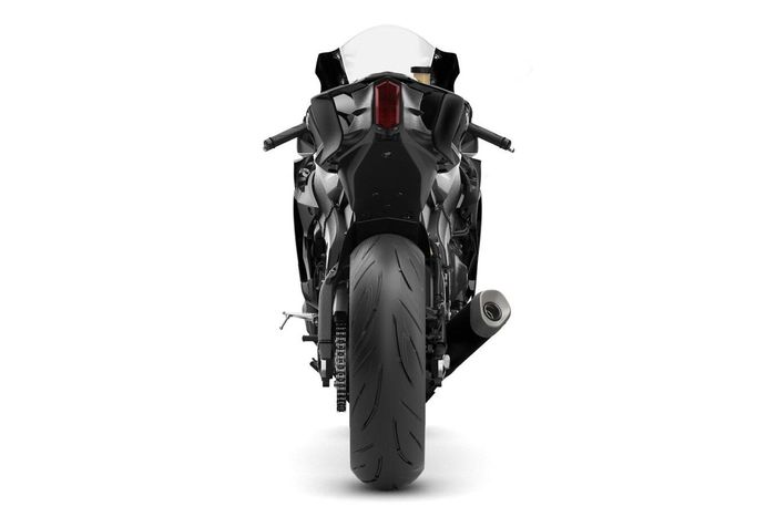  Yamaha R6 Race được phát triển dựa trên YZF-R6 phiên bản châu Âu đời 2020, nhưng được tinh chỉnh dành riêng cho hoạt động đua xe và chạy trên đường đua, không phải mẫu xe hợp pháp để lưu thông trên đường công cộng. 