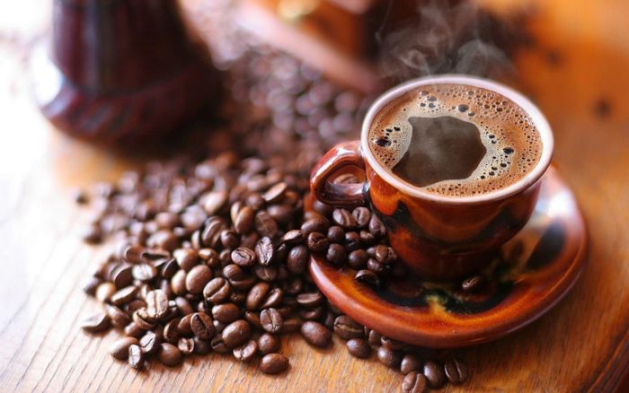 Cà phê nóng giúp cho dạ dày dễ chịu và tinh thần sảng khoái. Ảnh minh họa: K.C.