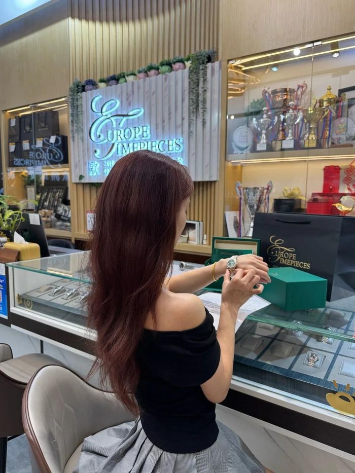  Đồng hồ xa xỉ ngày càng đắt đỏ khiến một bộ phận người trẻ châu Á chuyển sang microbrand. Ảnh minh họa: Red Note.