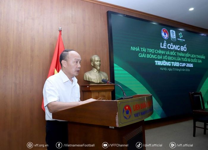 Tổng Thư ký VFF Nguyễn Văn Phú phát biểu tại buổi lễ