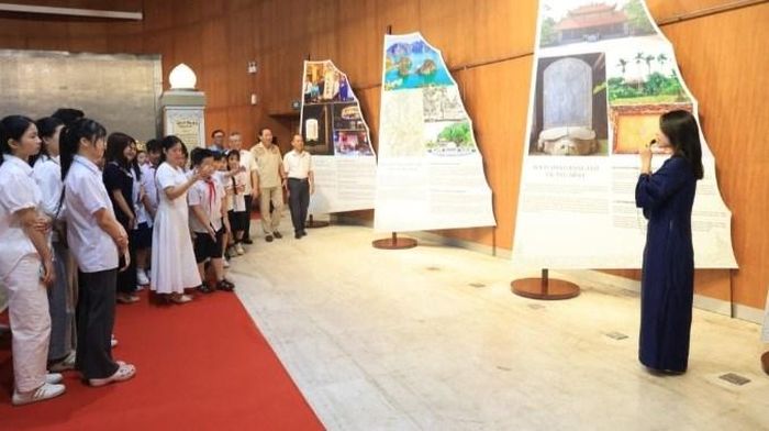Triển lãm "Di tích Quốc gia đặc biệt Văn Miếu - Quốc Tử Giám và truyền thống hiếu học Quảng Ninh"