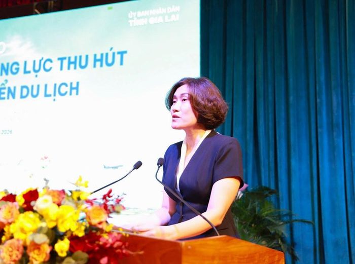 Bà Nguyễn Thị Hồng Nga - Tổng Biên tập Báo Xây dựng phát biểu tại Hội thảo