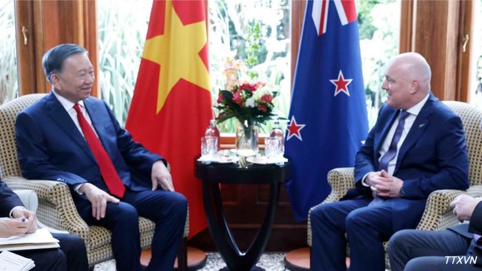 Tổng Bí thư, Chủ tịch nước Tô Lâm gặp hẹp Thủ tướng New Zealand Christopher Luxon. (Ảnh: Thống Nhất/TTXVN)