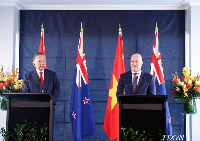 Tổng Bí thư, Chủ tịch nước Tô Lâm và Thủ tướng New Zealand Christopher Luxon gặp gỡ báo chí, thông báo kết quả hội đàm. (Ảnh: Thống Nhất/TTXVN)