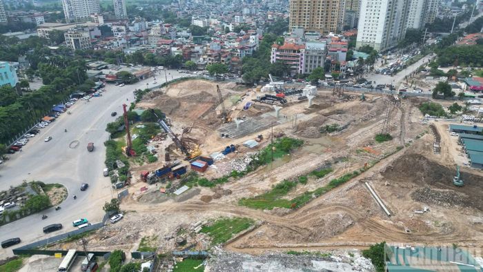 Dự án có tổng mức đầu tư hơn 1.921 tỷ đồng, gồm tuyến số 1 dài hơn 2,5km, mặt cắt ngang 53,5m và tuyến số 5 dài hơn 1,1km, mặt cắt ngang 20,5m. Riêng hạng mục nút giao Phạm Tu-Đường 70 có tổng mức đầu tư gần 786 tỷ đồng.