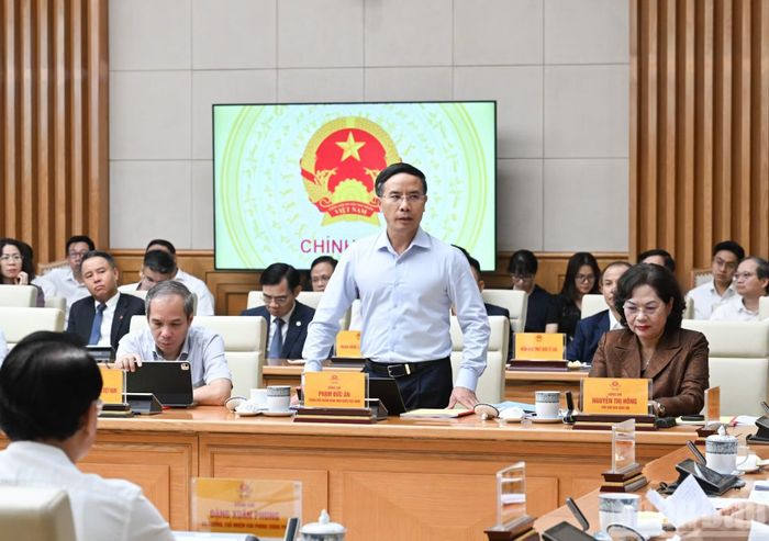  Thống đốc Ngân hàng Nhà nước Việt Nam﻿ Phạm Đức Ấn phát biểu tại cuộc làm việc. 