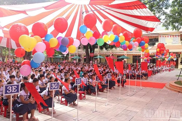 Tất cả các bậc học từ mầm non đến trung học phổ thông trên địa bàn tỉnh Quảng Ngãi đồng loạt khai giảng năm học mới 2026-2027 vào ngày 5/9.