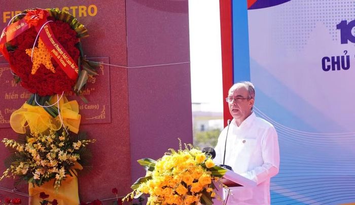 Đại sứ Cuba Rogelio Polanco Fuentes phát biểu tại lễ kỷ niệm. (Ảnh: HIẾU MINH)