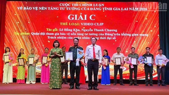 15 tác phẩm được trao giải C.