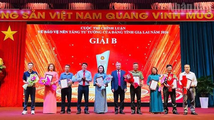 Các tác giả, nhóm tác giả đoạt giải B.