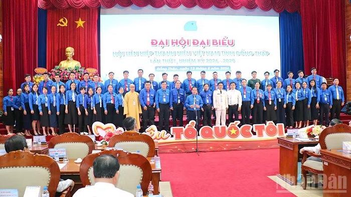 Ủy ban Hội Liên hiệp Thanh niên Việt Nam tỉnh Đồng Tháp khóa I, nhiệm kỳ 2026-2029 ra mắt. (Ảnh: HỮU NGHĨA)