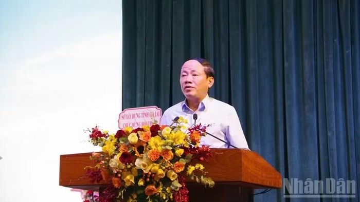 Chủ tịch Ủy ban nhân dân tỉnh Gia Lai Phạm Anh Tuấn phát biểu tại hội thảo. (Ảnh: Thanh Tùng)