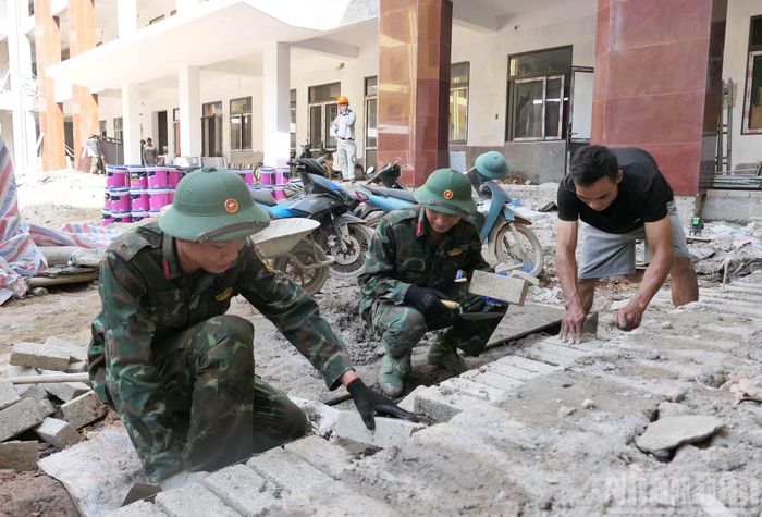 Nhờ sự hỗ trợ của lực lượng quân đội, tiến độ thi công dự án được đẩy nhanh.