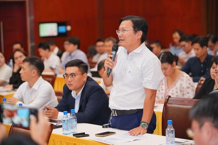 Đại diện các doanh nghiệp, đơn vị phát biểu tại diễn đàn. (Ảnh: NGUYỄN HÙNG)