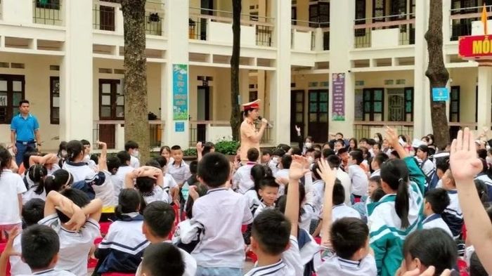 Các hoạt động tuyên truyền làm giảm thiểu thiệt hại do tai nạn giao thông. (Ảnh: Cục Cảnh sát giao thông)