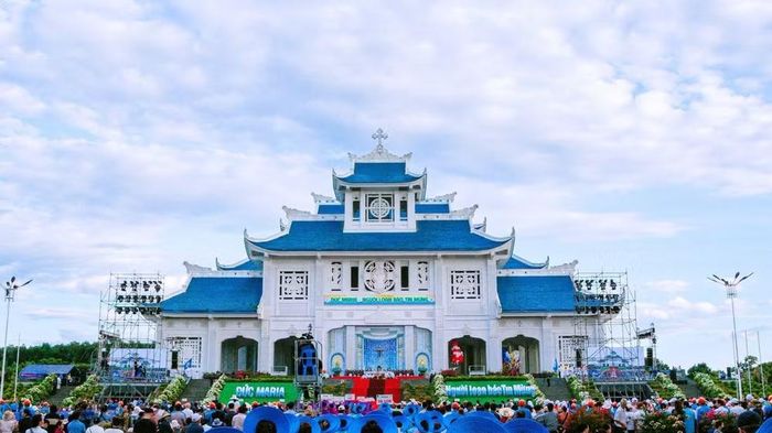 Đại hội La Vang lần thứ 32 được tổ chức từ ngày 13-15/8 với chủ đề "Đức Maria-Người loan báo tin mừng". (Ảnh: H.M)