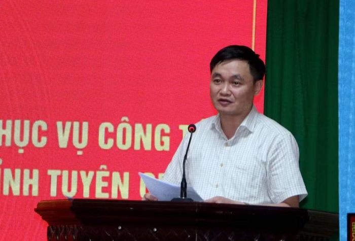 Phó Chủ tịch Ủy ban nhân dân tỉnh Tuyên Quang Đỗ Anh Tuấn phát biểu tại hội nghị. (Ảnh: THANH THỦY)