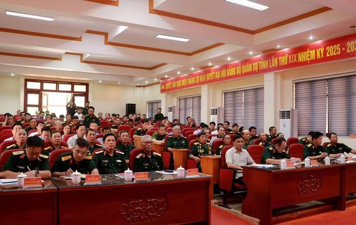 Đông đảo cựu chiến binh đến dự hội nghị. (Ảnh: THANH THỦY)
