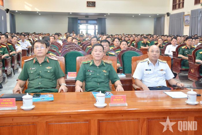  Các đại biểu dự hội nghị.