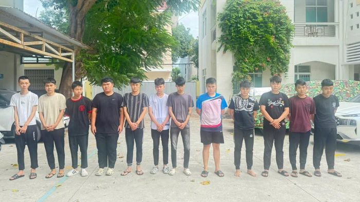 12 thanh thiếu niên tham gia gây rối