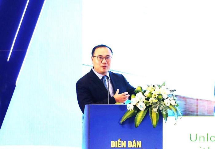 Một diễn giả chia sẻ tại Diễn đàn.