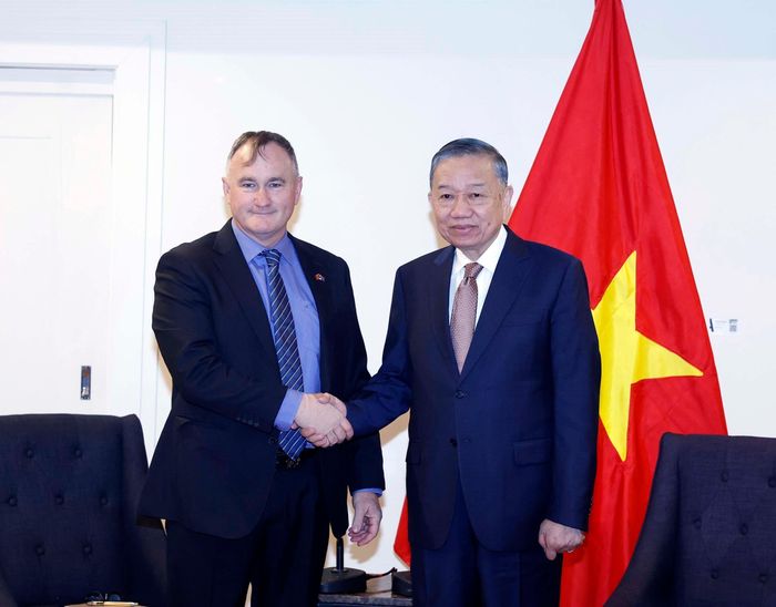  Tổng Bí thư, Chủ tịch nước Tô Lâm tiếp ông Craig Bradshaw, Giám đốc điều hành Công ty EQ Resources Limited, Australia. ẢNH: TTXVN 