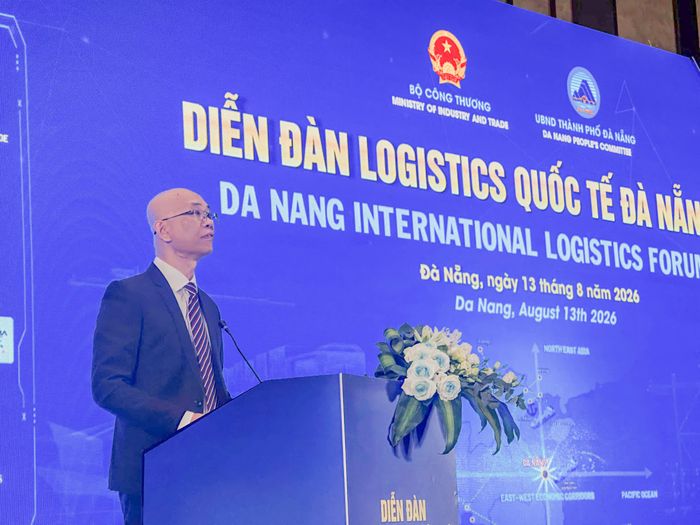  Ông Trần Thanh Hải, Phó Cục trưởng Cục Xuất nhập khẩu (Bộ Công Thương) chia sẻ tại diễn đàn. Ảnh: XUÂN QUỲNH 